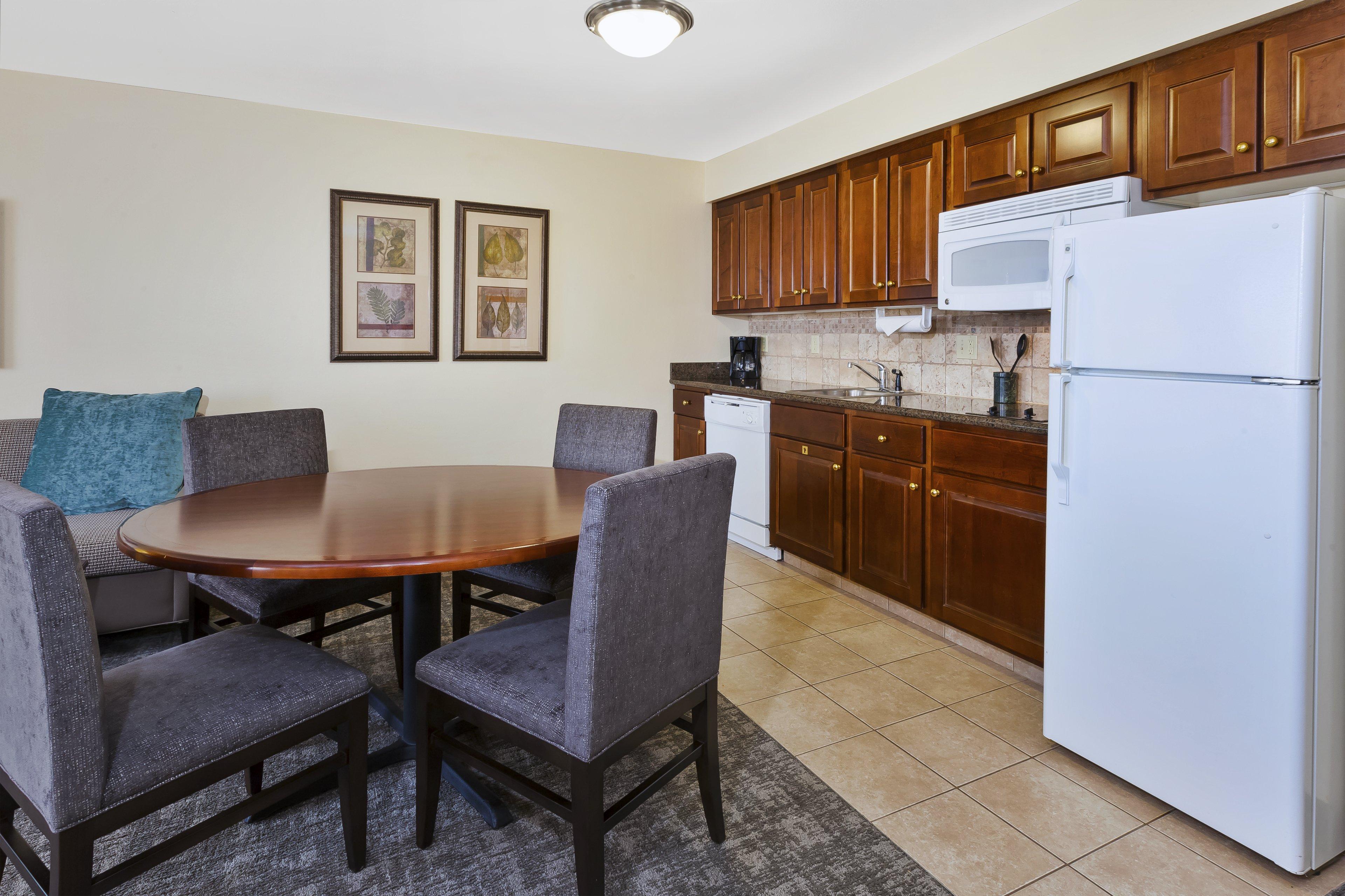 Staybridge Suites Lansing-Okemos By Ihg Exterior photo